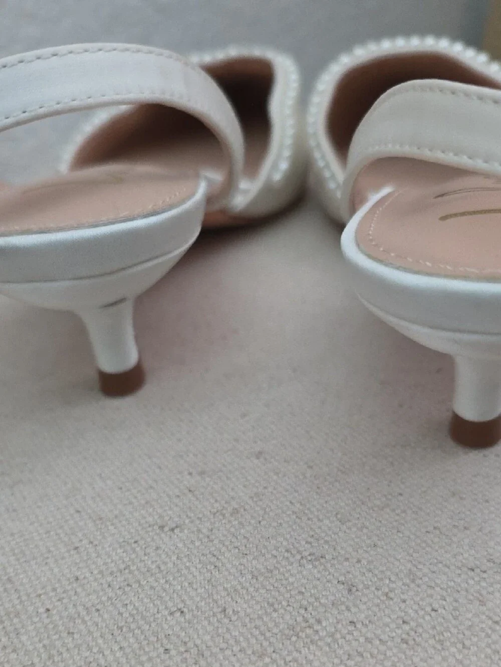 Lulu's White Pearl-Trim Pointed Slingback Flats Sz. 7